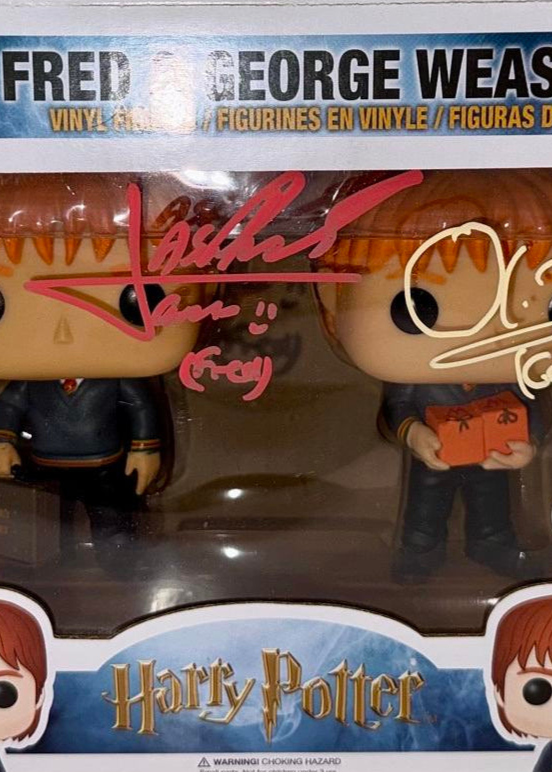 James Phelps, Oliver Phelps Signed Funko Pop "Fred & George Weasley" Harry Potter - Official Pix